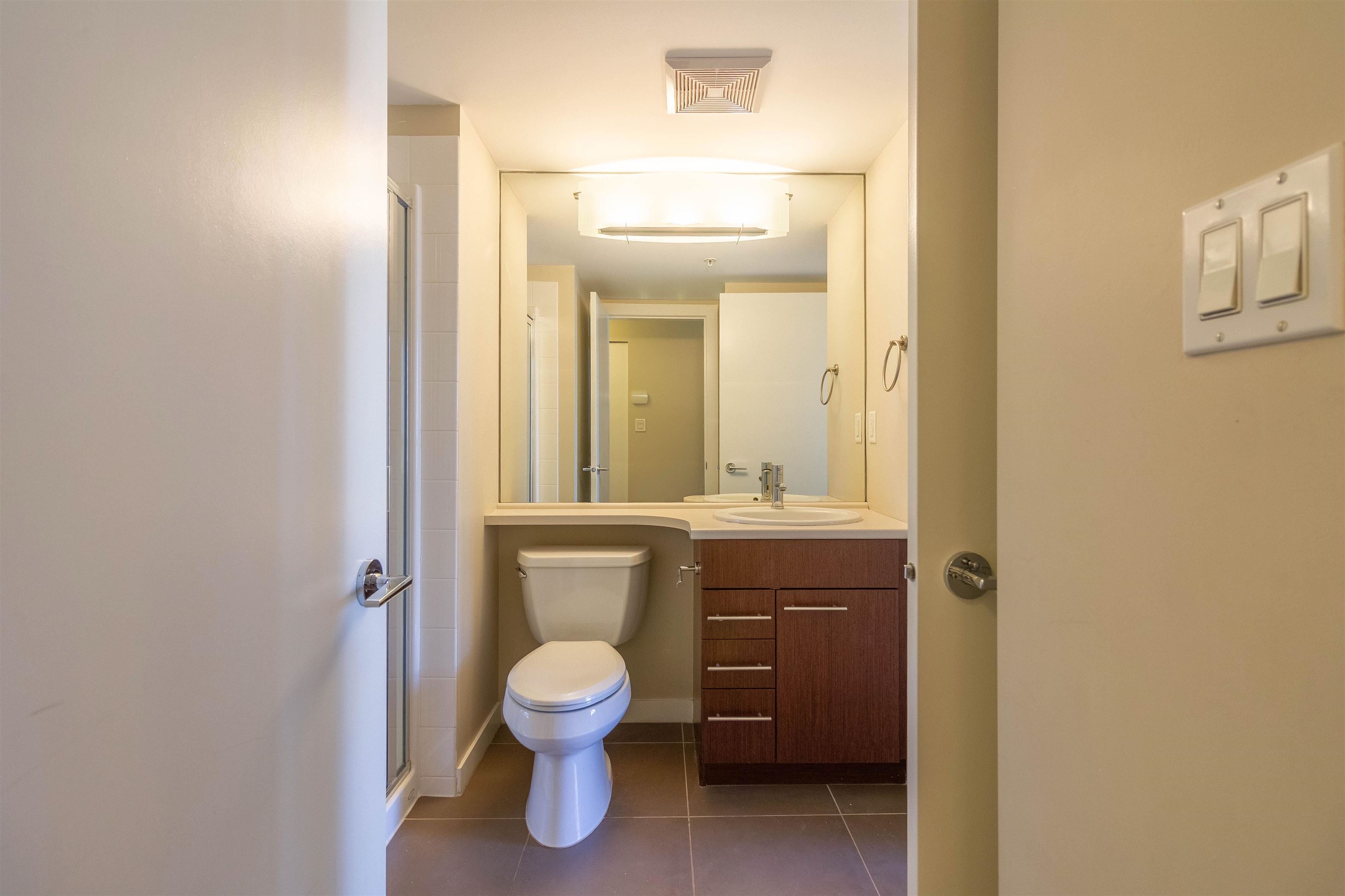 1407 4888 BRENTWOOD DRIVE 16