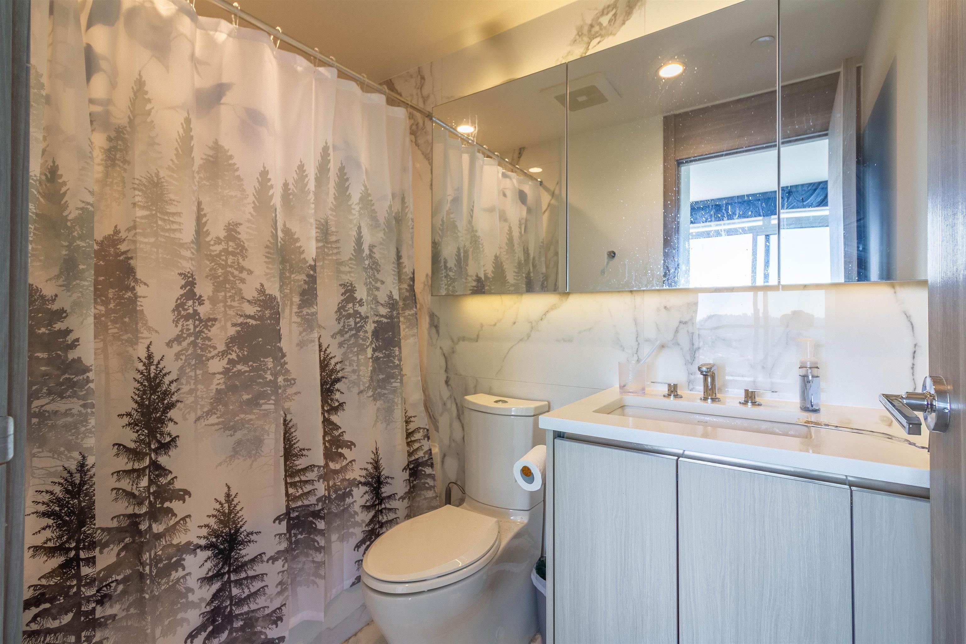 2909 4890 LOUGHEED HIGHWAY 17