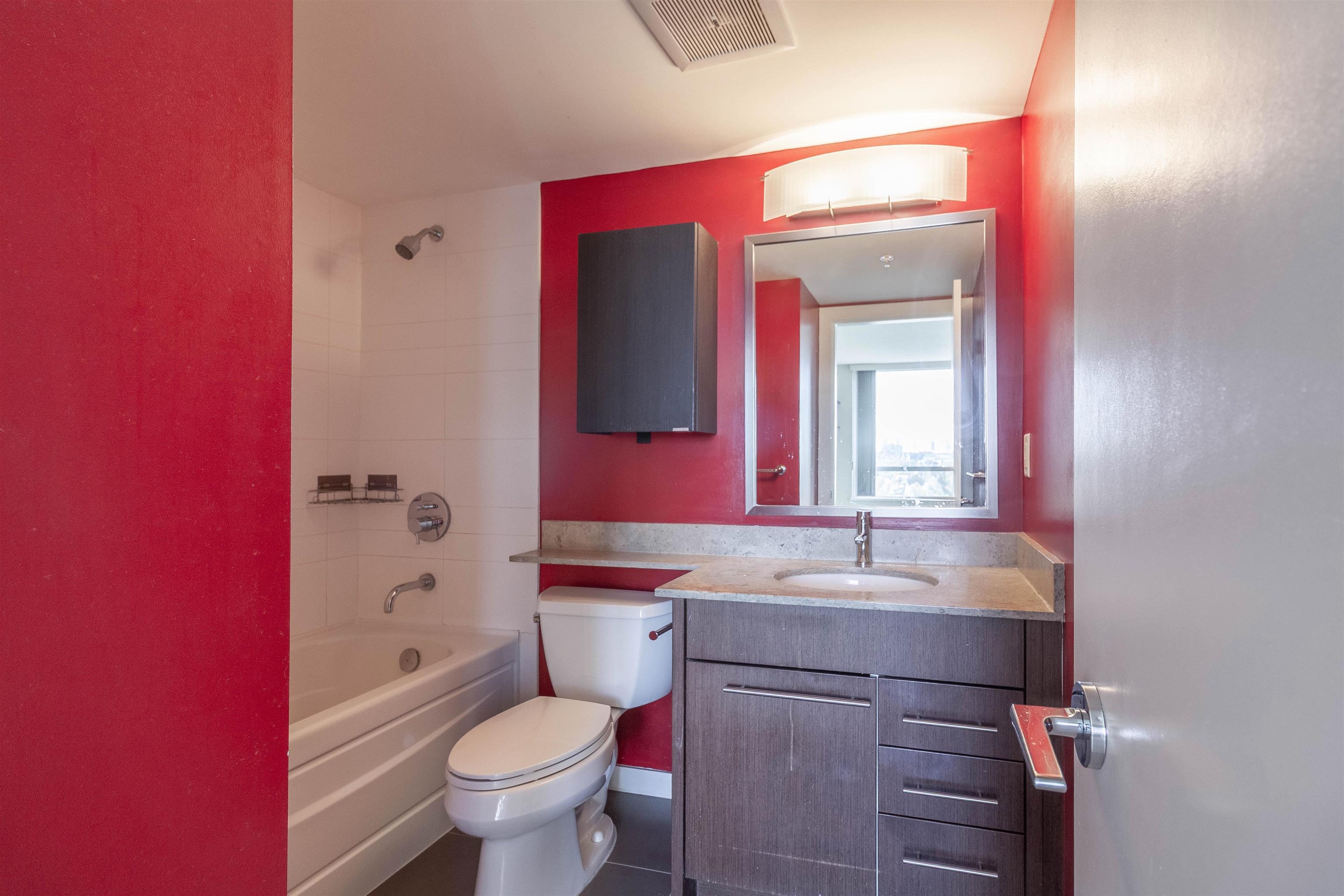 1407 4888 BRENTWOOD DRIVE 13