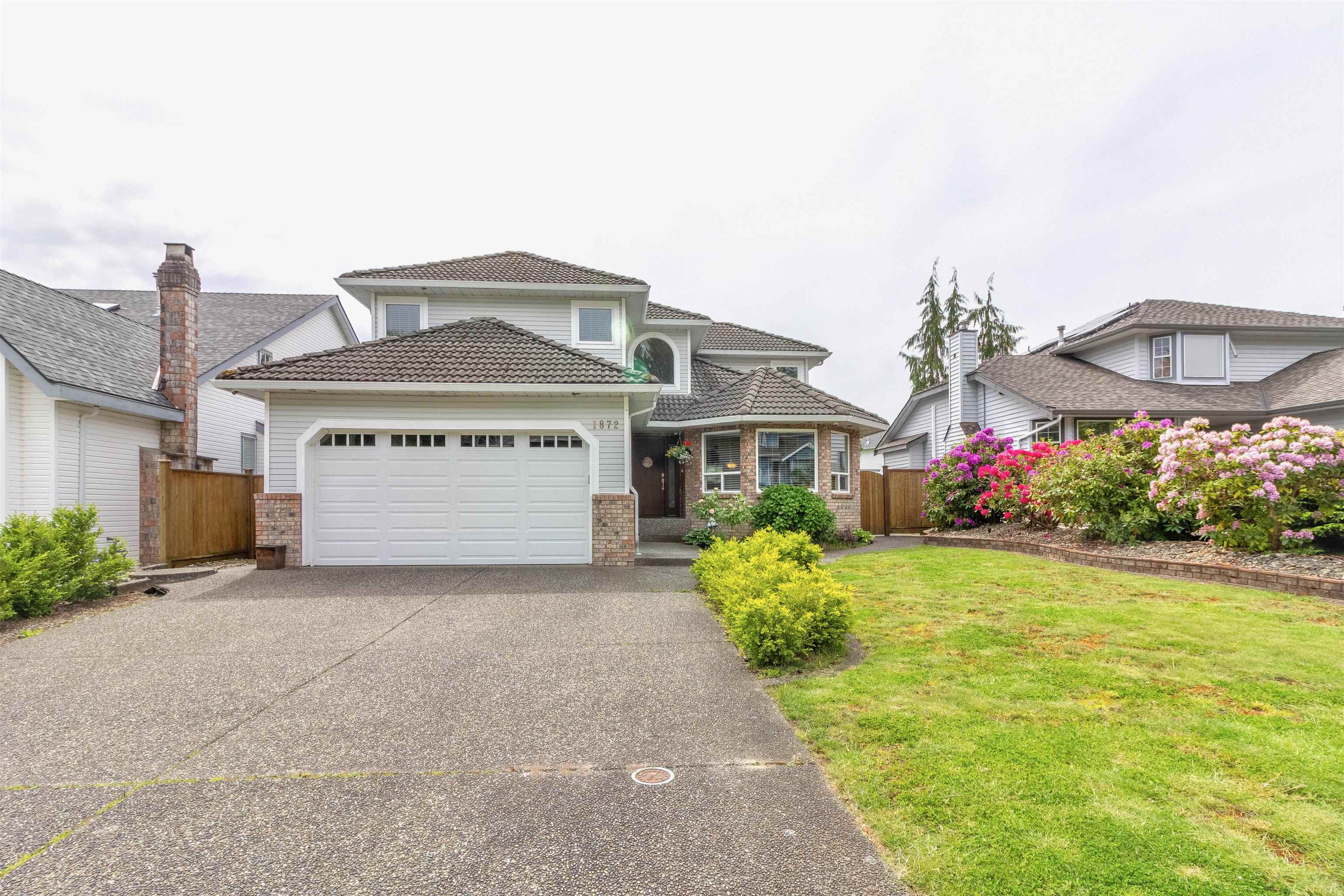 1872 WALNUT CRESCENT