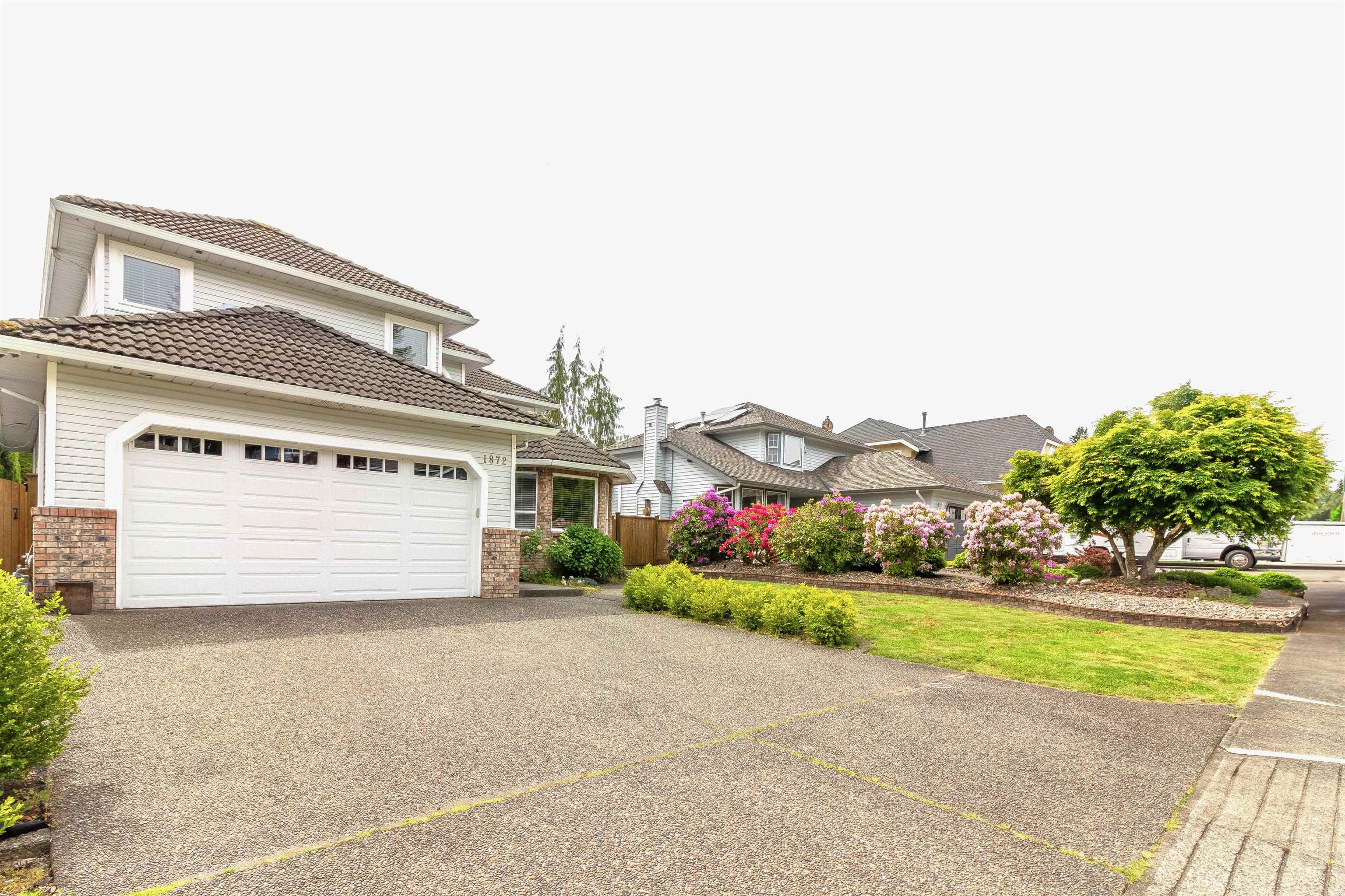 1872 WALNUT CRESCENT 40