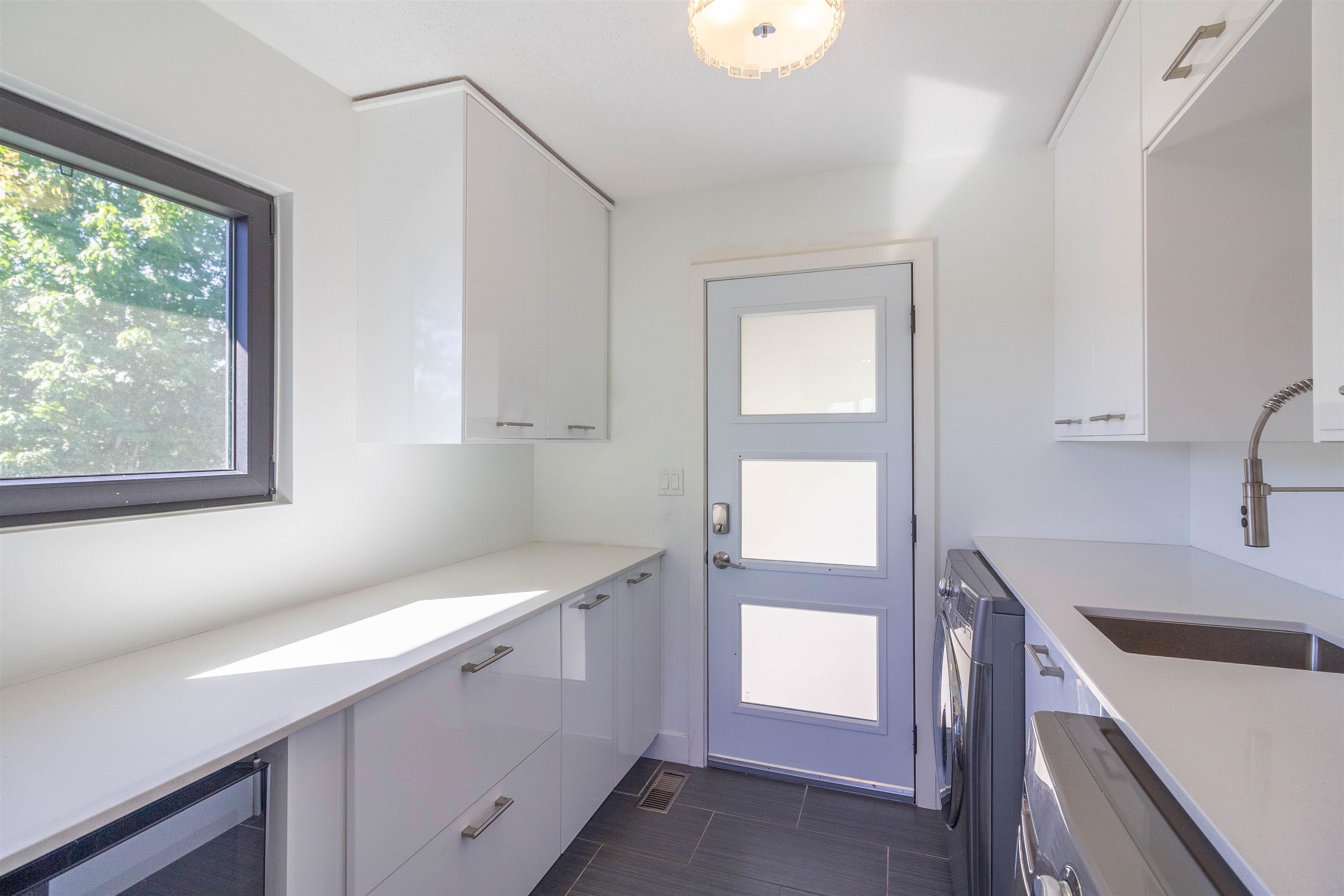 302 OXFORD DRIVE 25