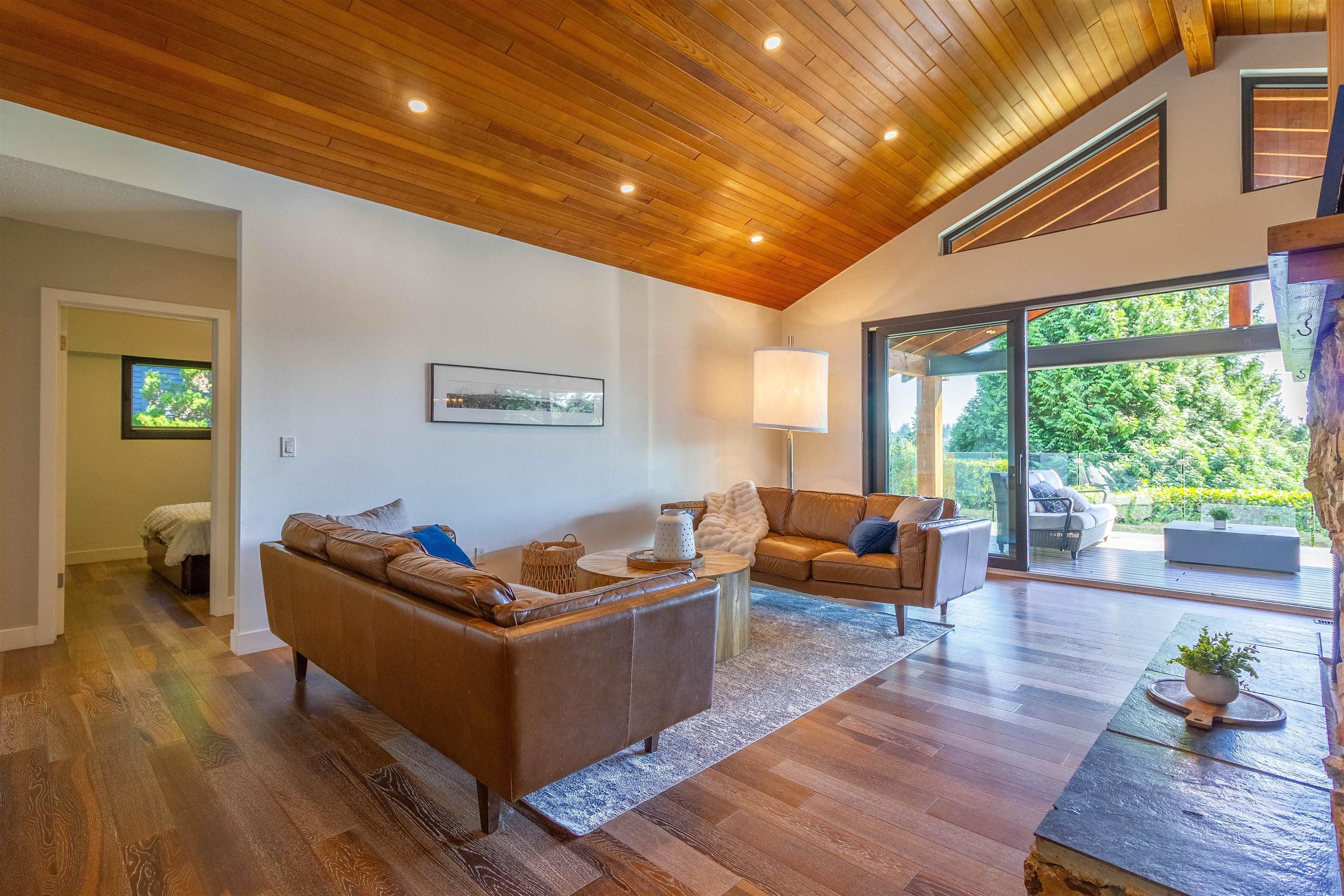 302 OXFORD DRIVE 3