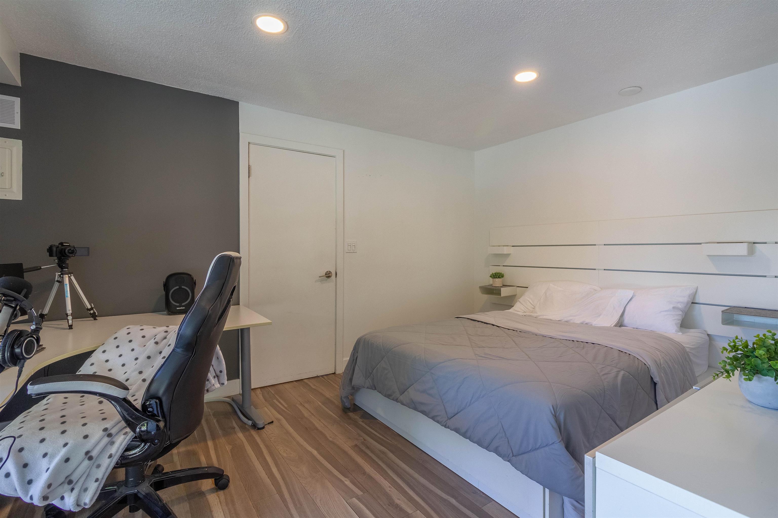 302 OXFORD DRIVE 31