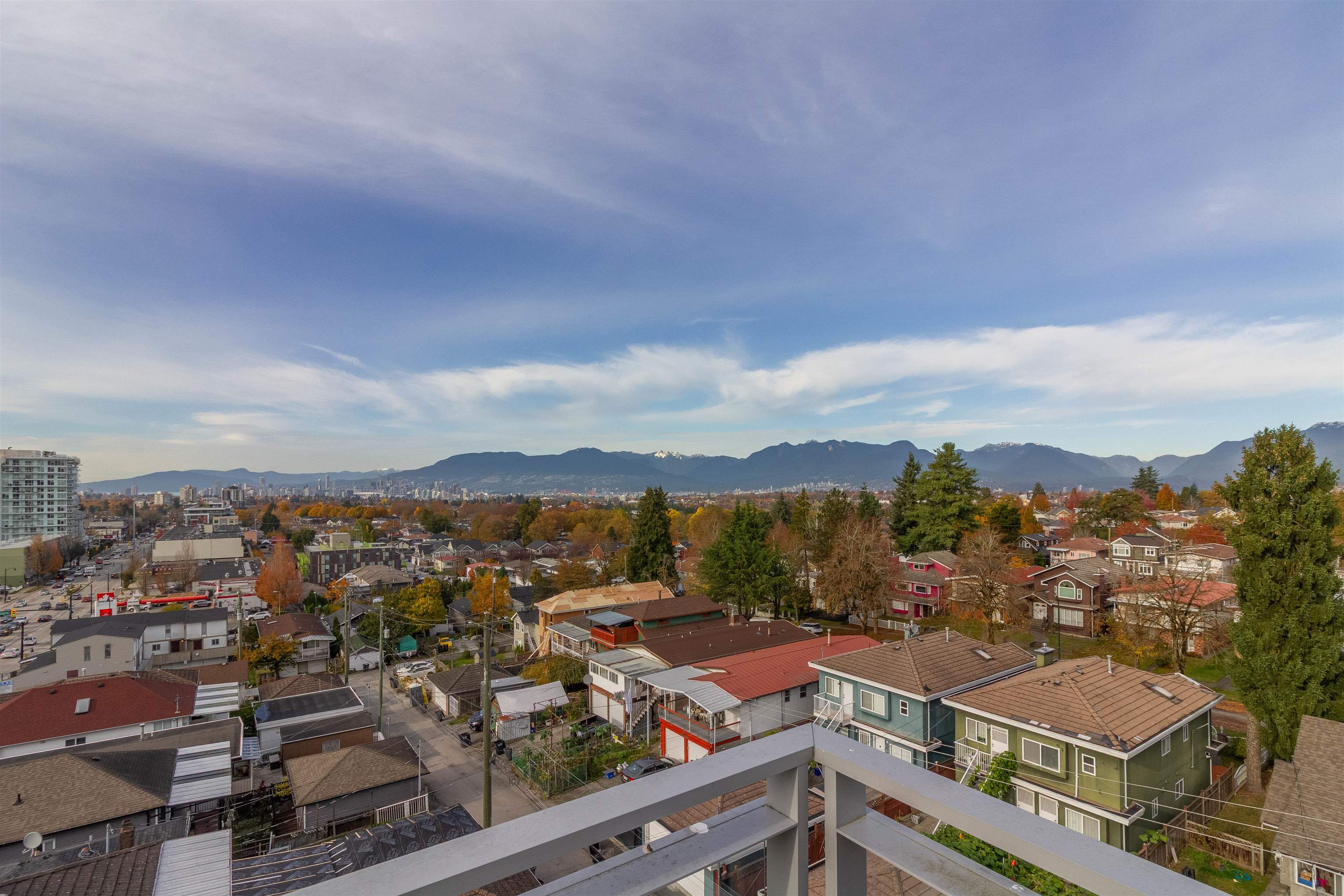 302 2435 KINGSWAY 26