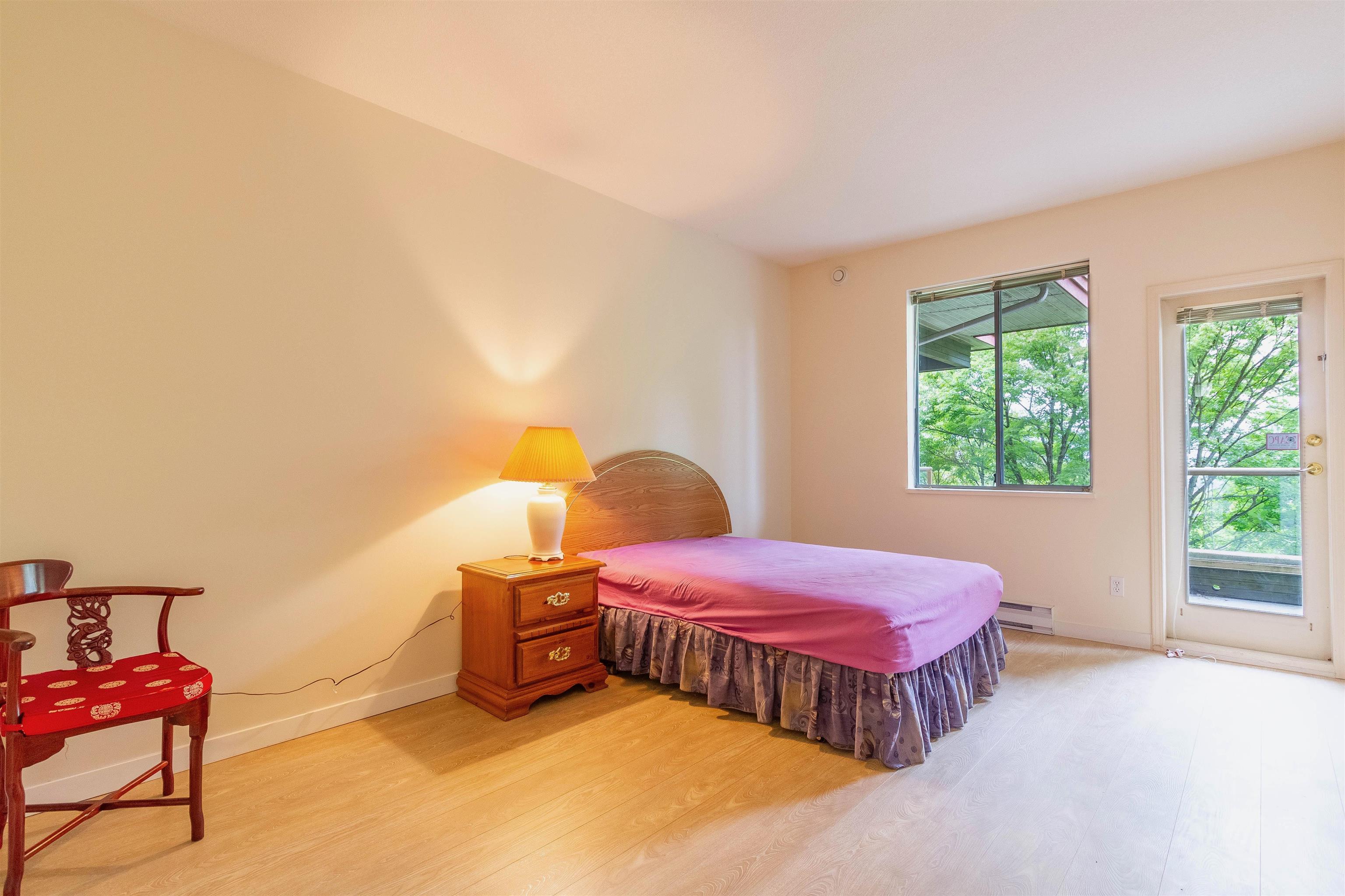 306 4951 SANDERS STREET 13