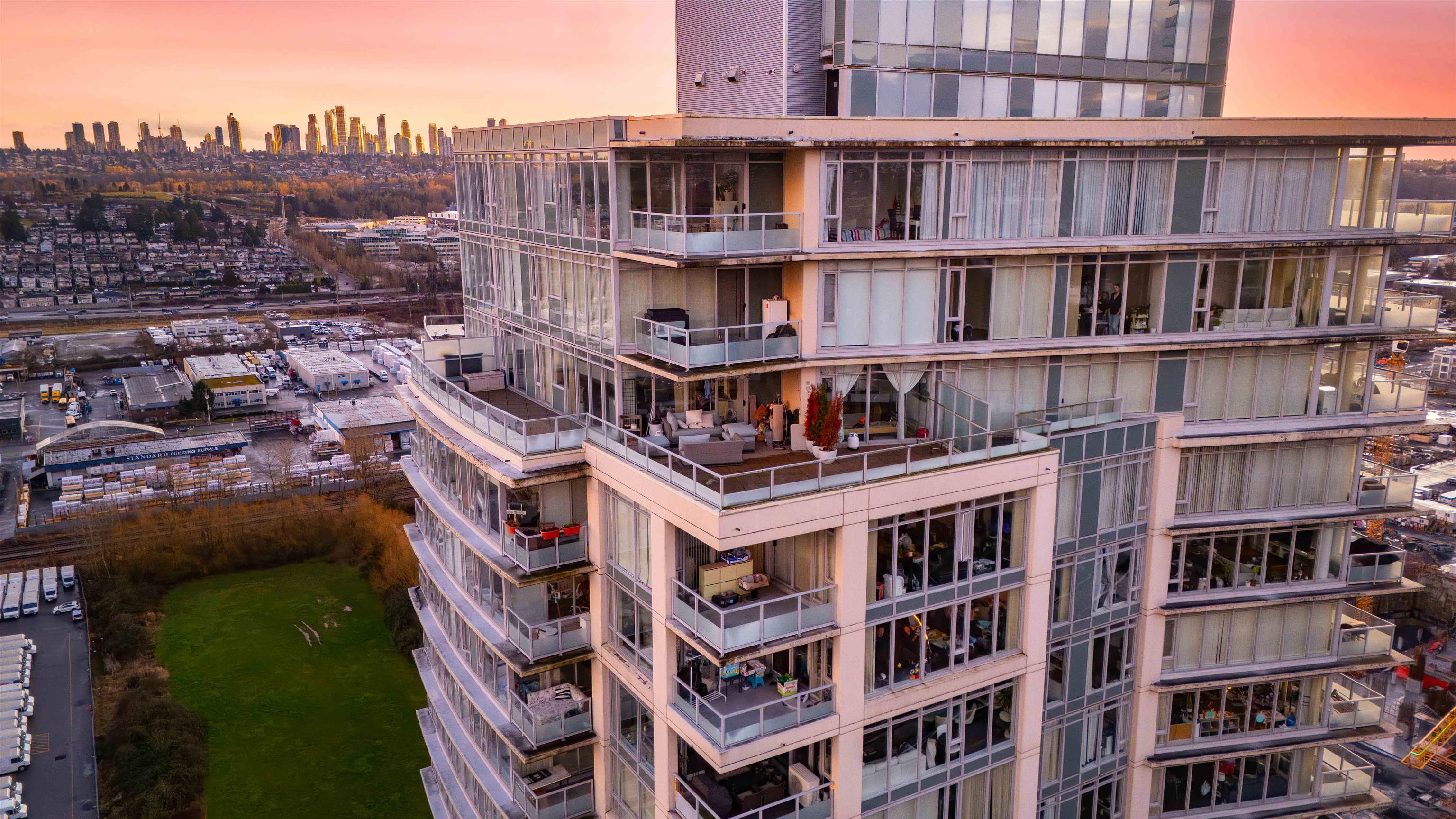 3103 2133 DOUGLAS ROAD 22