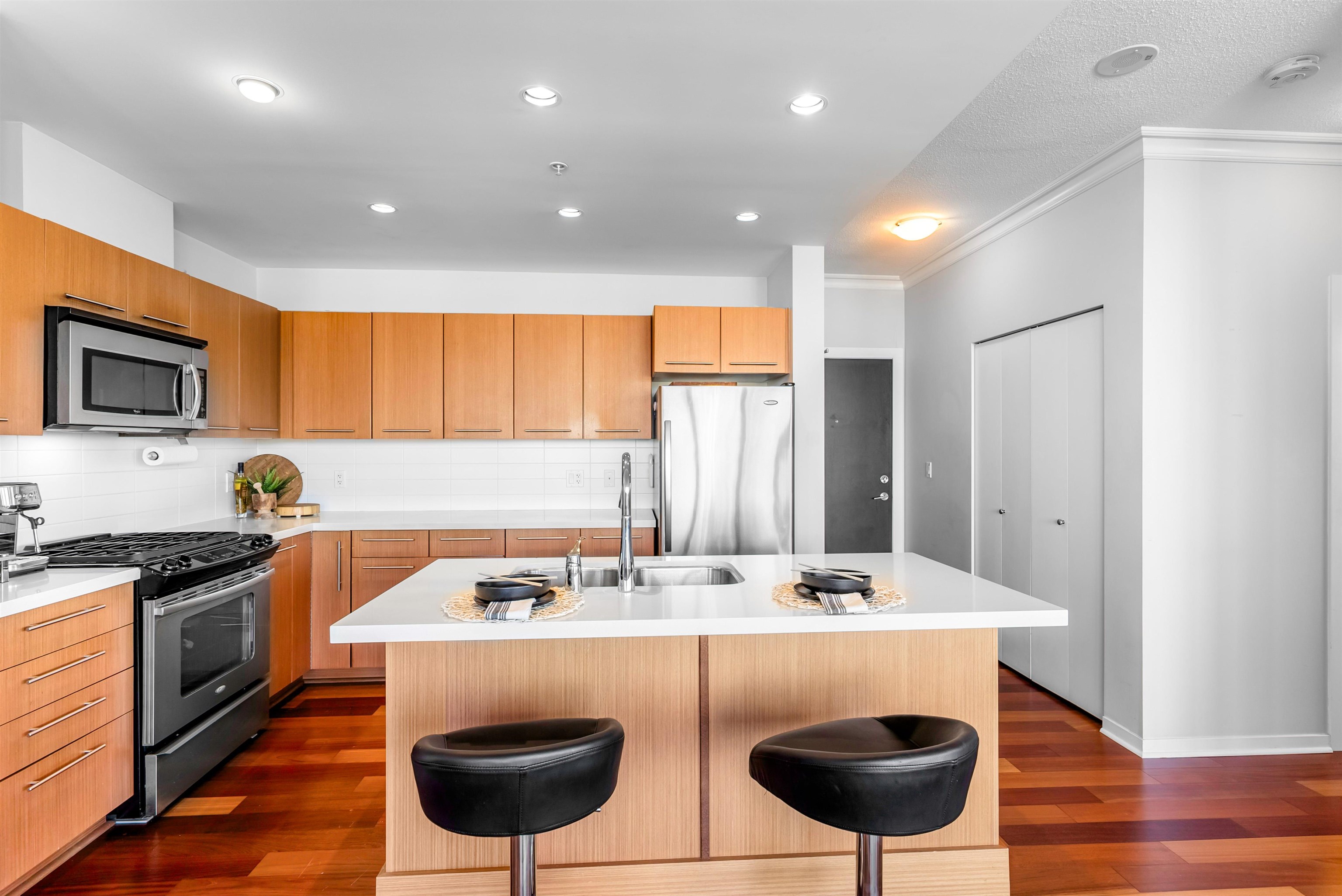 3103 2133 DOUGLAS ROAD 14