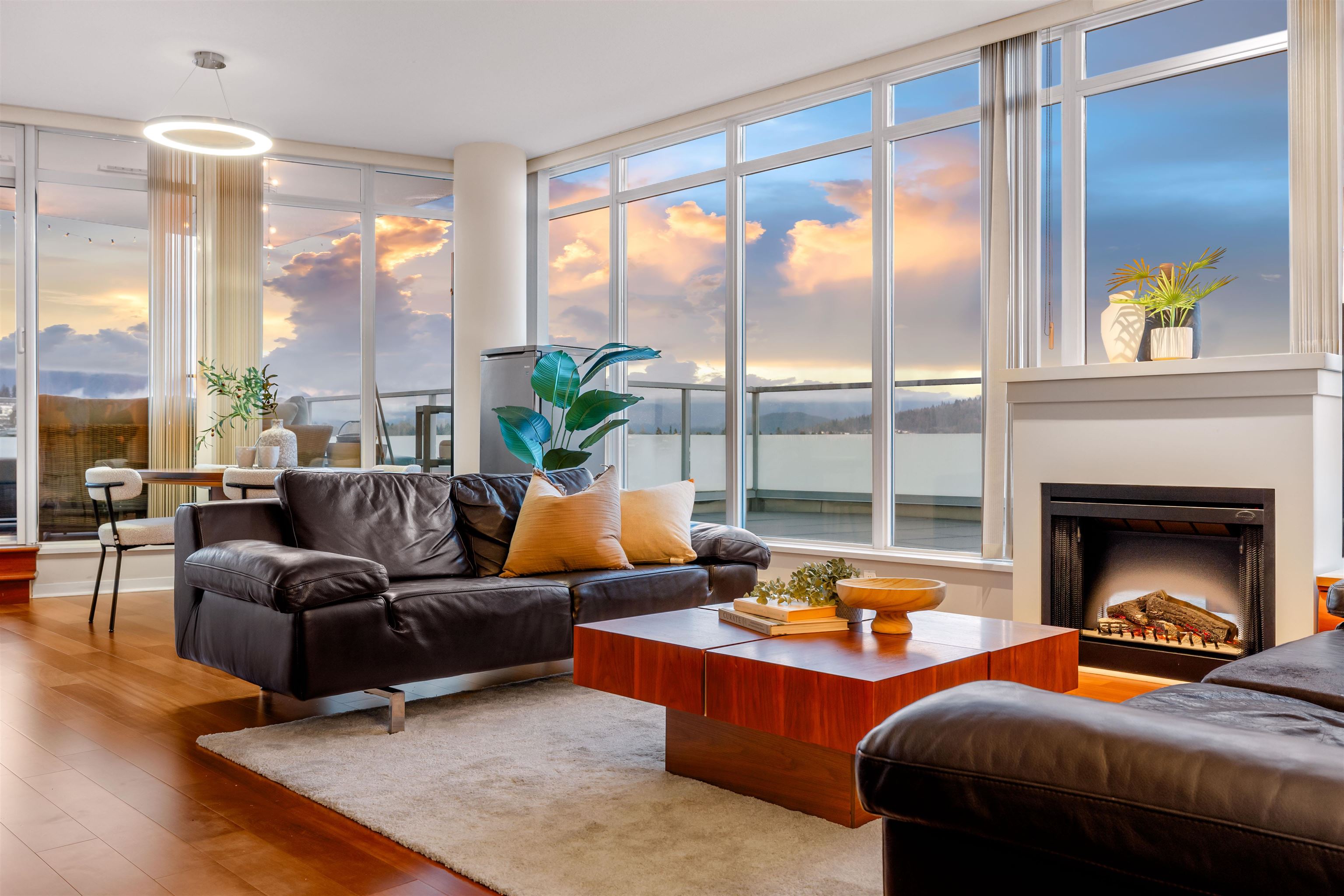 3103 2133 DOUGLAS ROAD 5