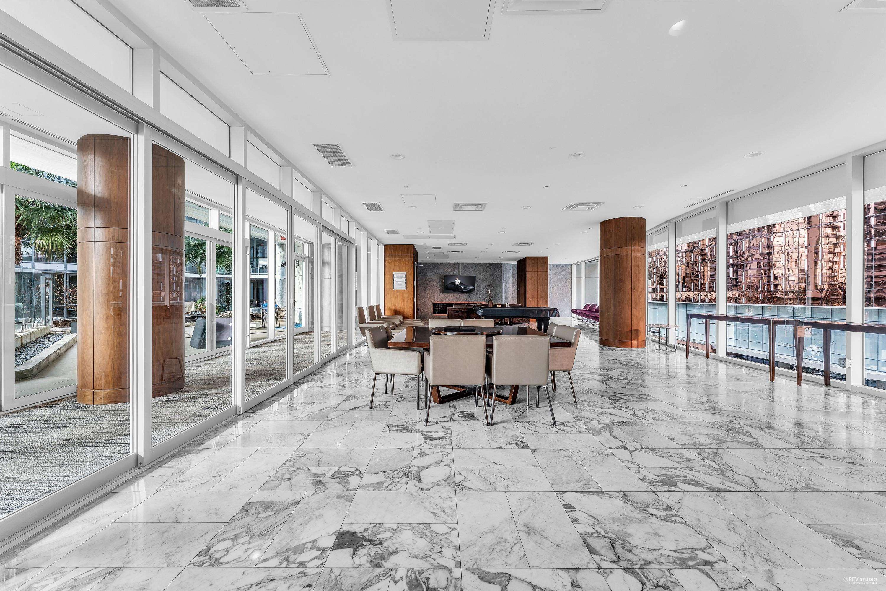 1608 68 SMITHE STREET 32