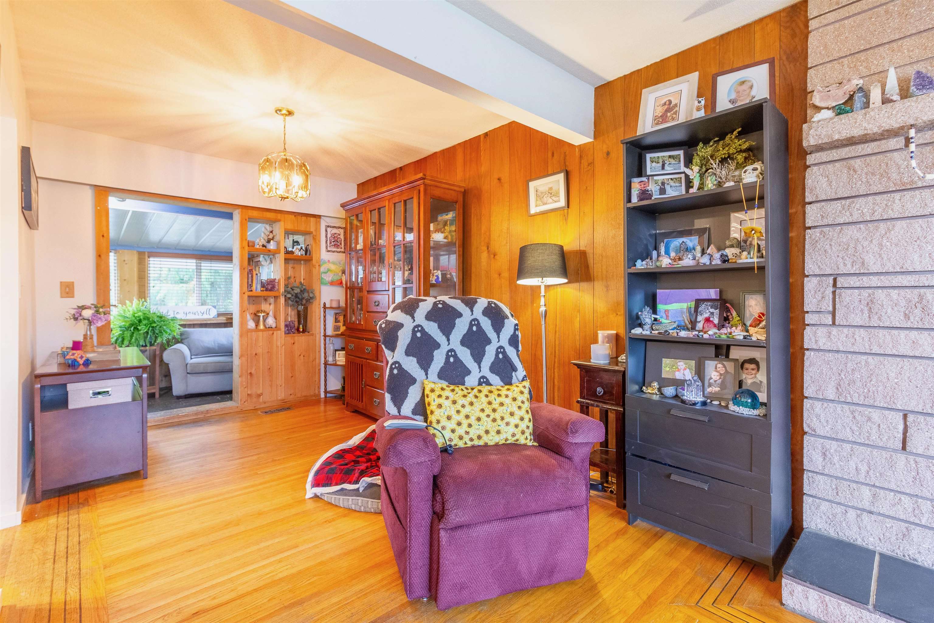 406 SCHOOLHOUSE STREET 5