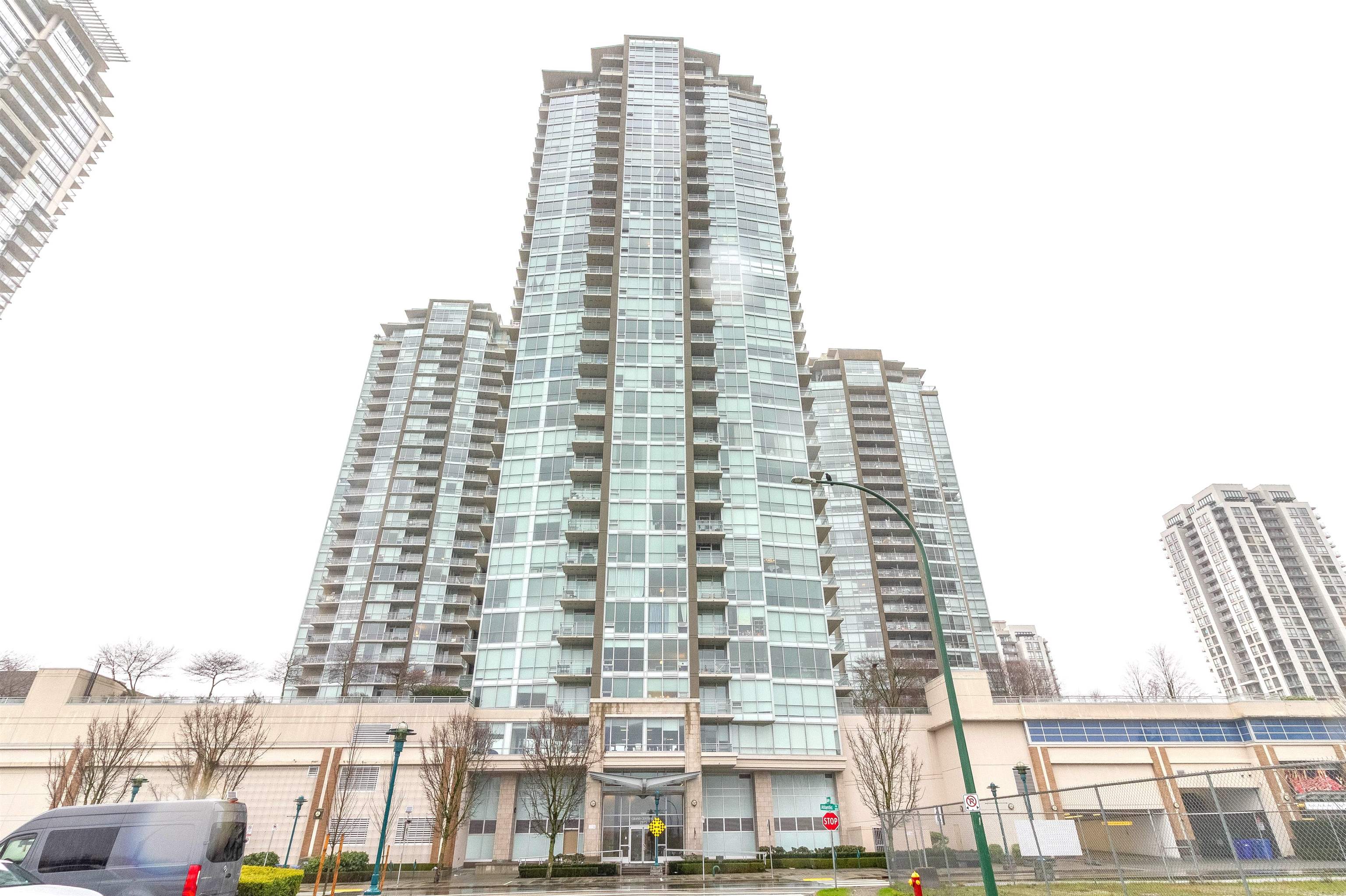 2703 2975 ATLANTIC AVENUE