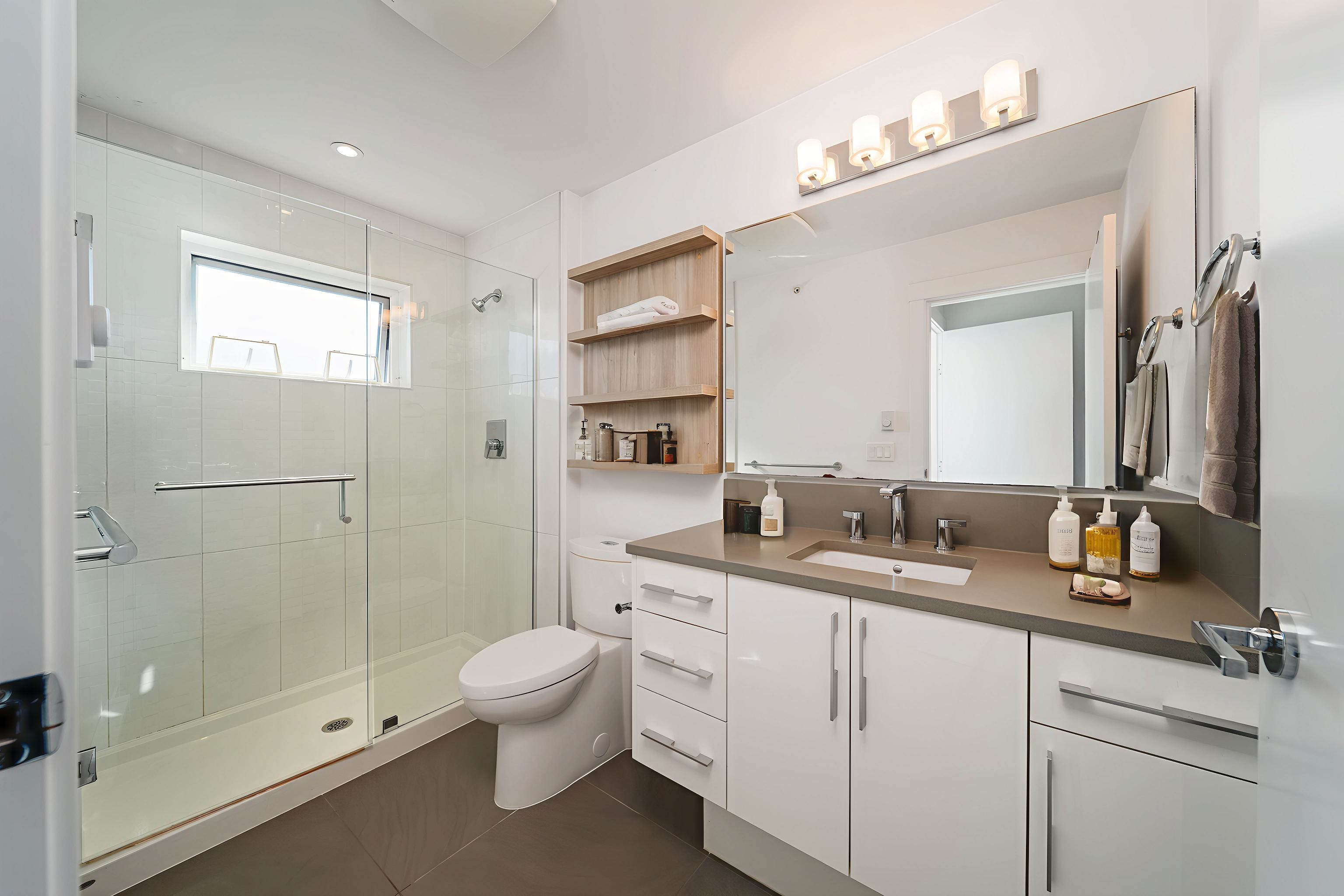 17 7039 MACPHERSON AVENUE 19