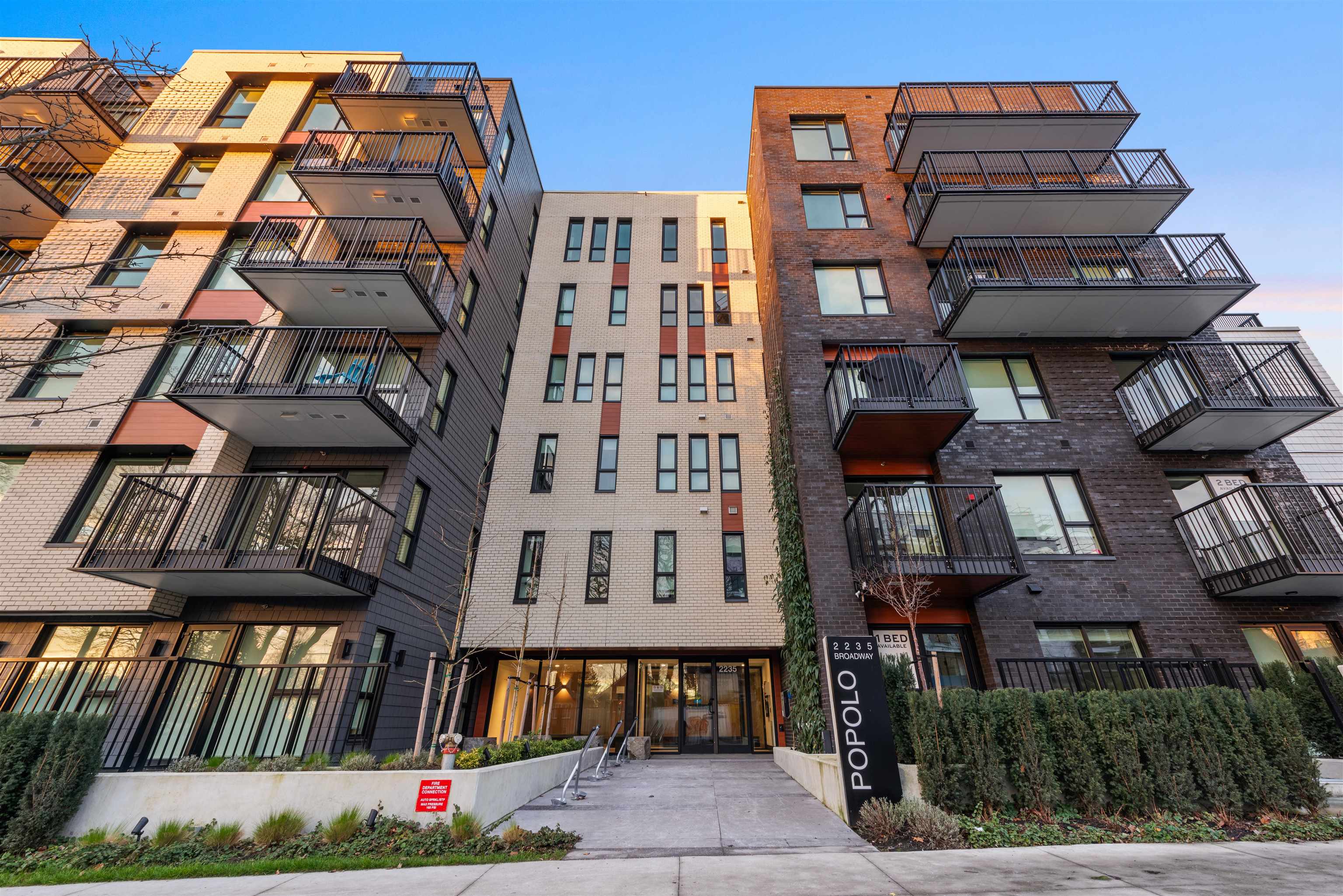 203 2235 E BROADWAY 10