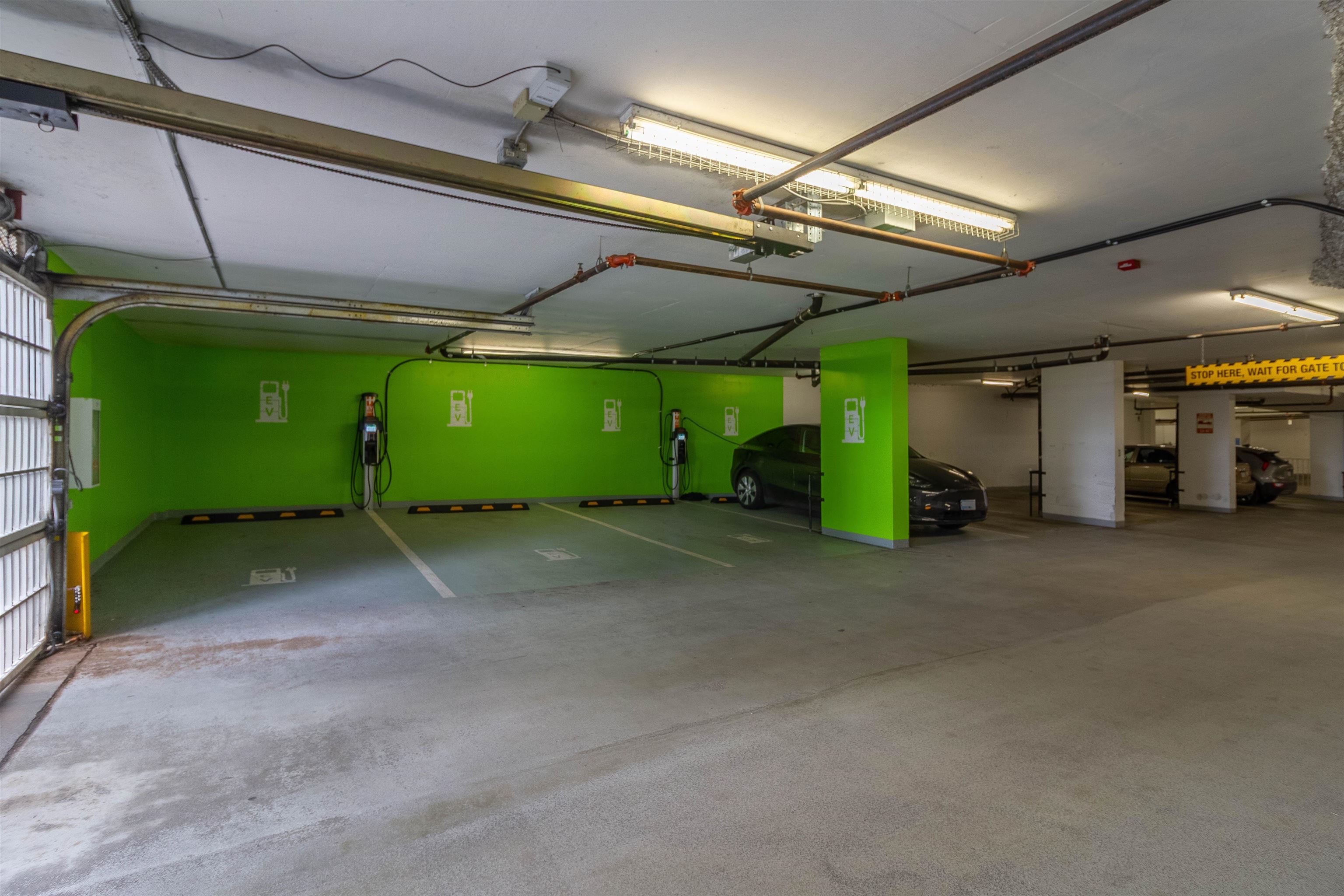 1202 4888 BRENTWOOD DRIVE 32