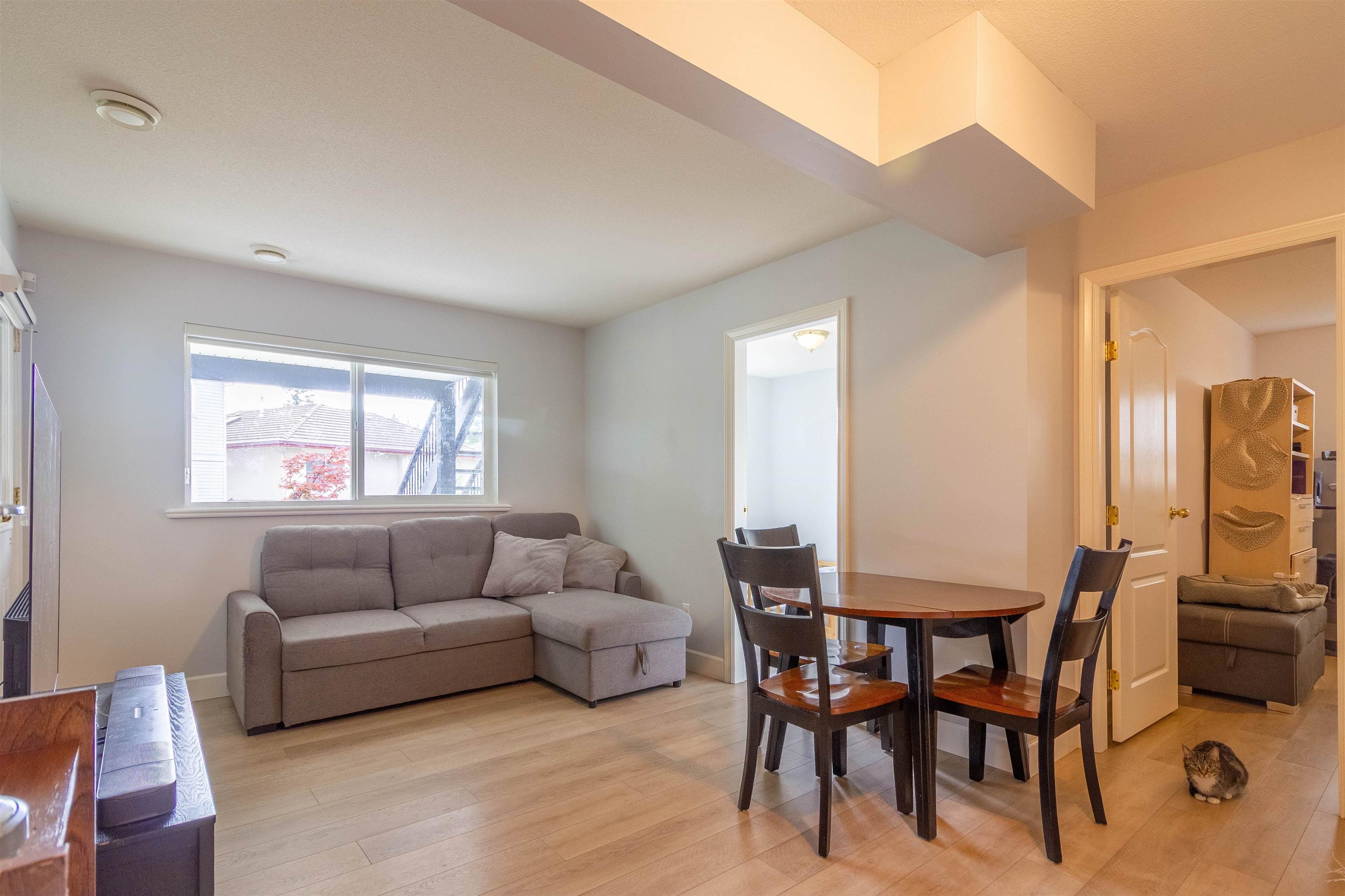 2115 BERKSHIRE CRESCENT 24