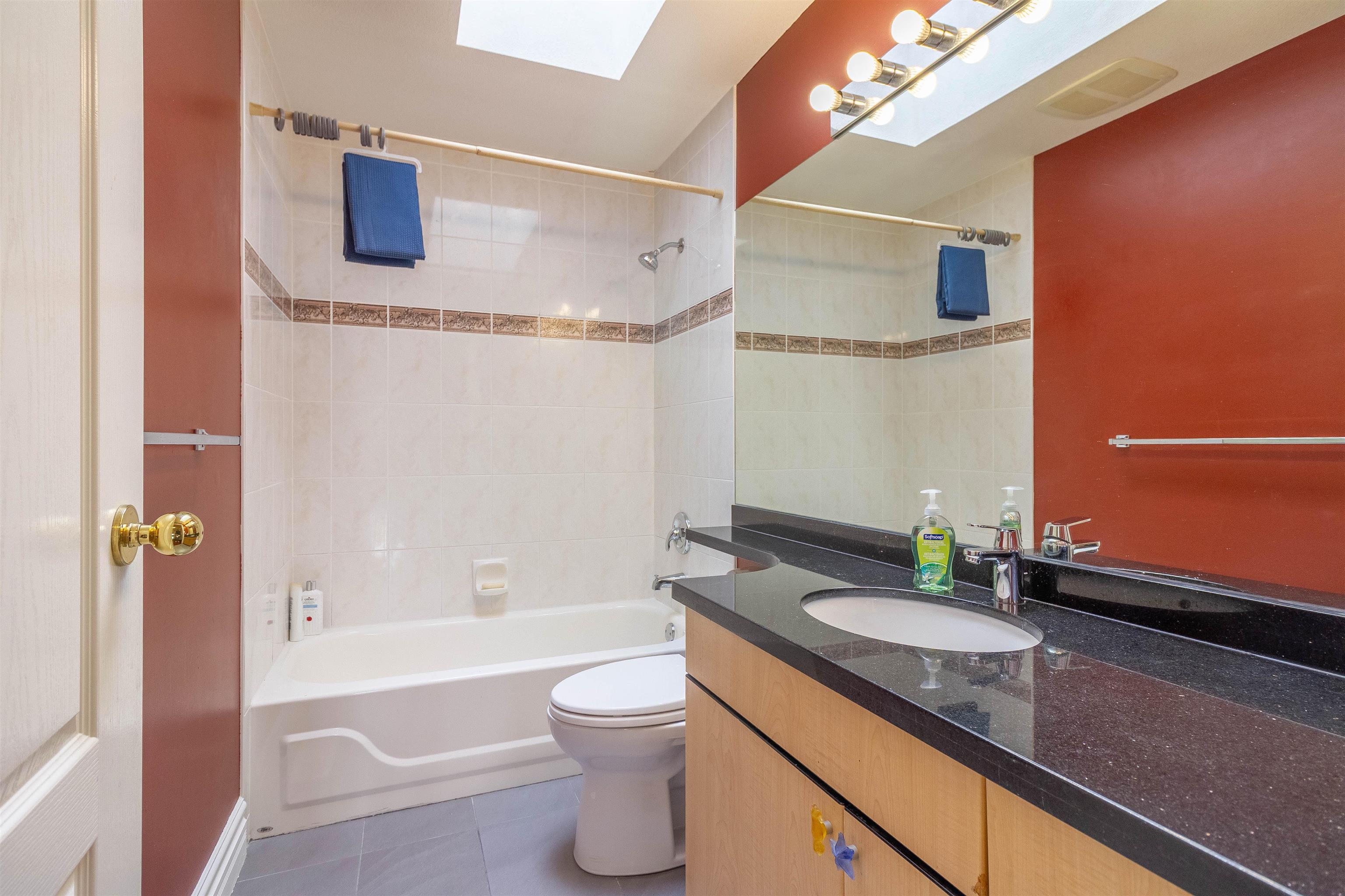 2115 BERKSHIRE CRESCENT 23