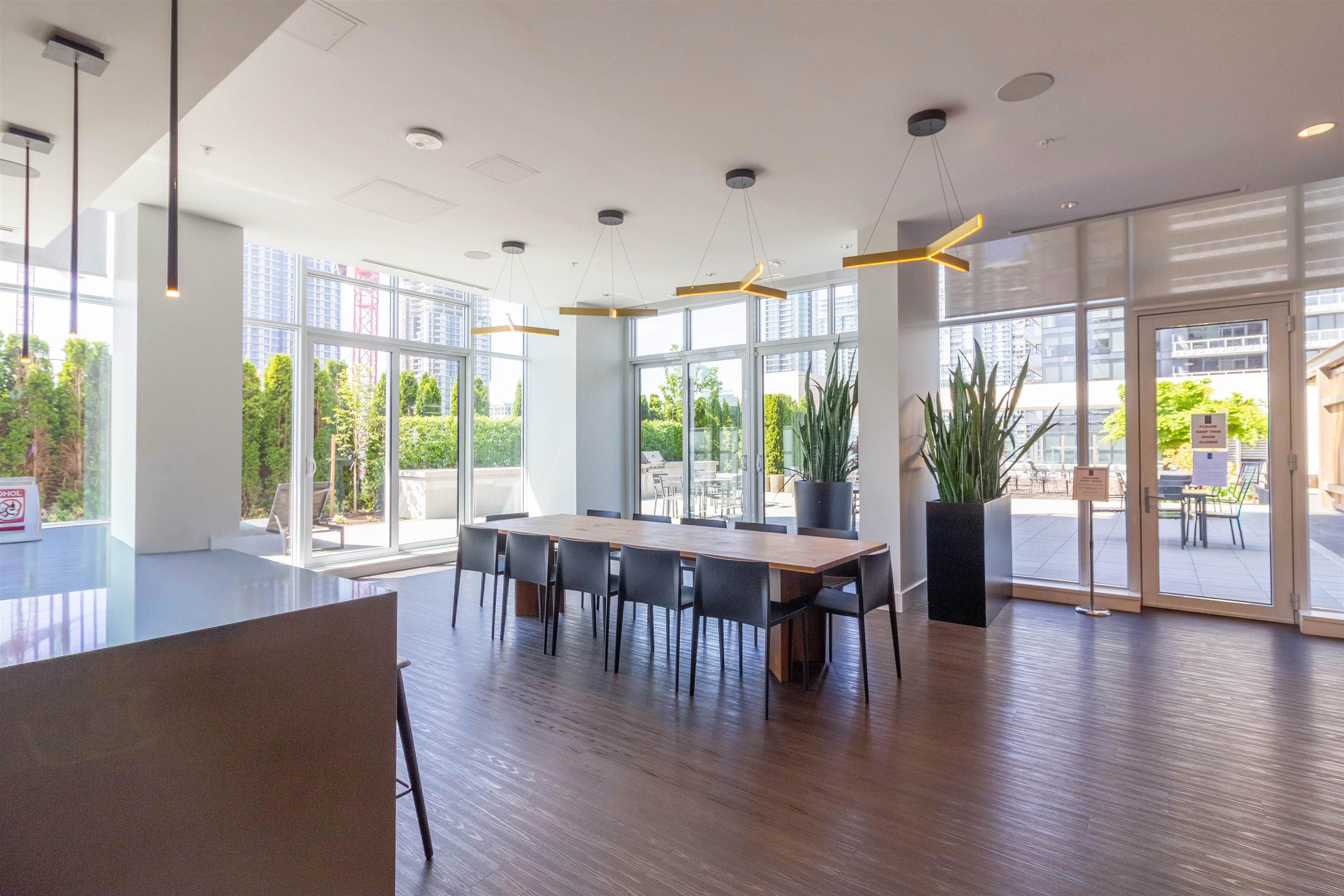 1607 4650 BRENTWOOD BOULEVARD 27