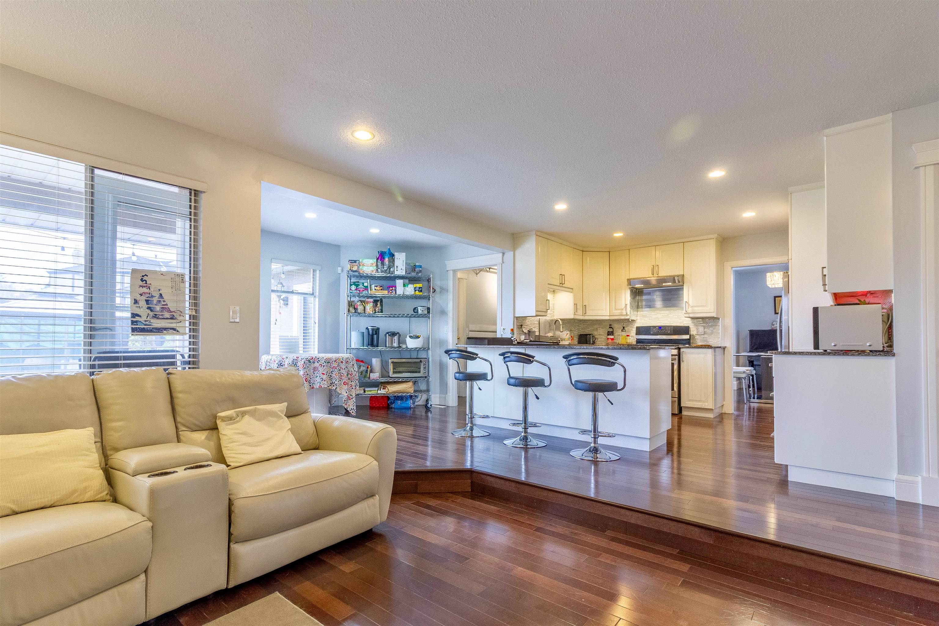 921 CITADEL DRIVE 10