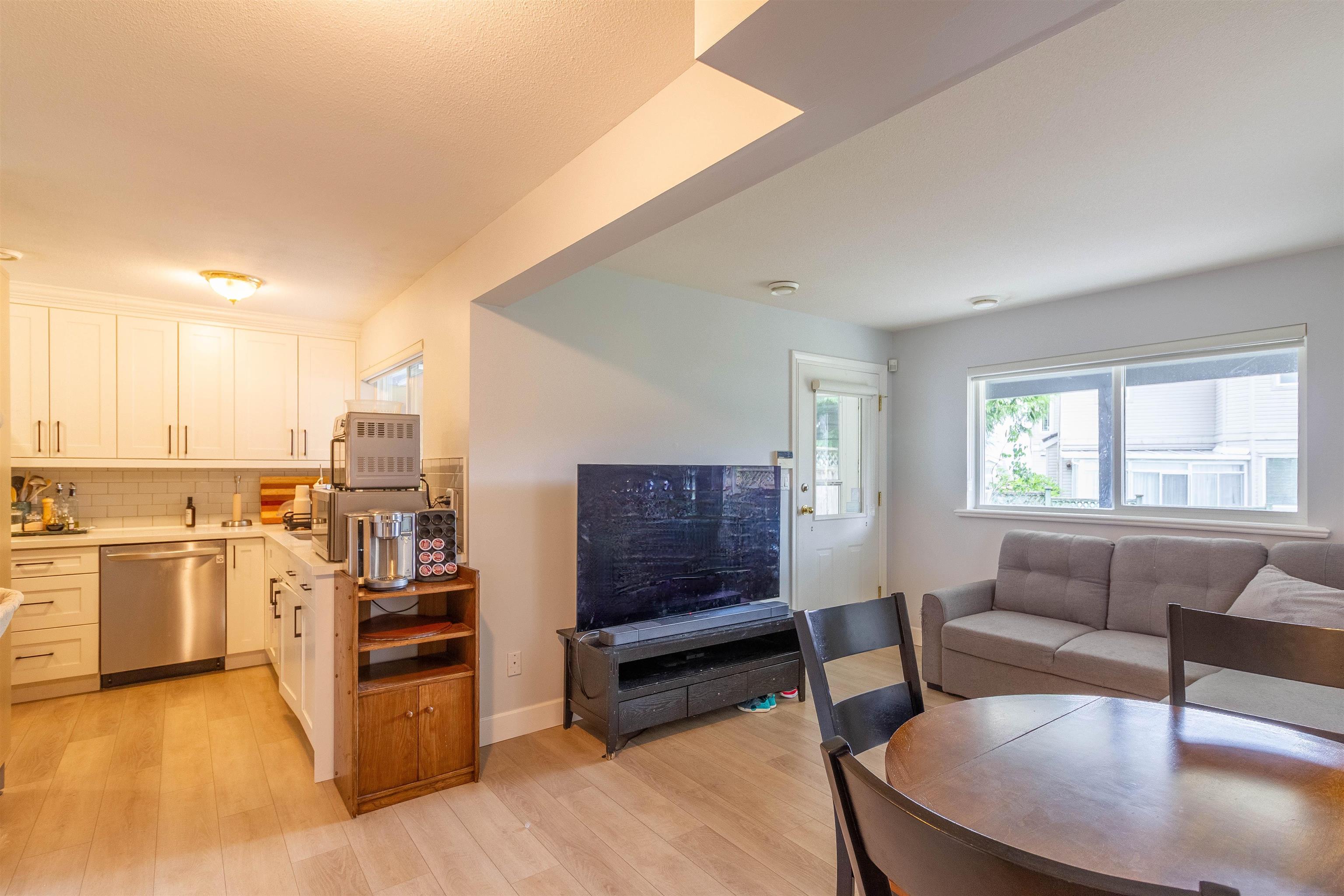 2115 BERKSHIRE CRESCENT 25